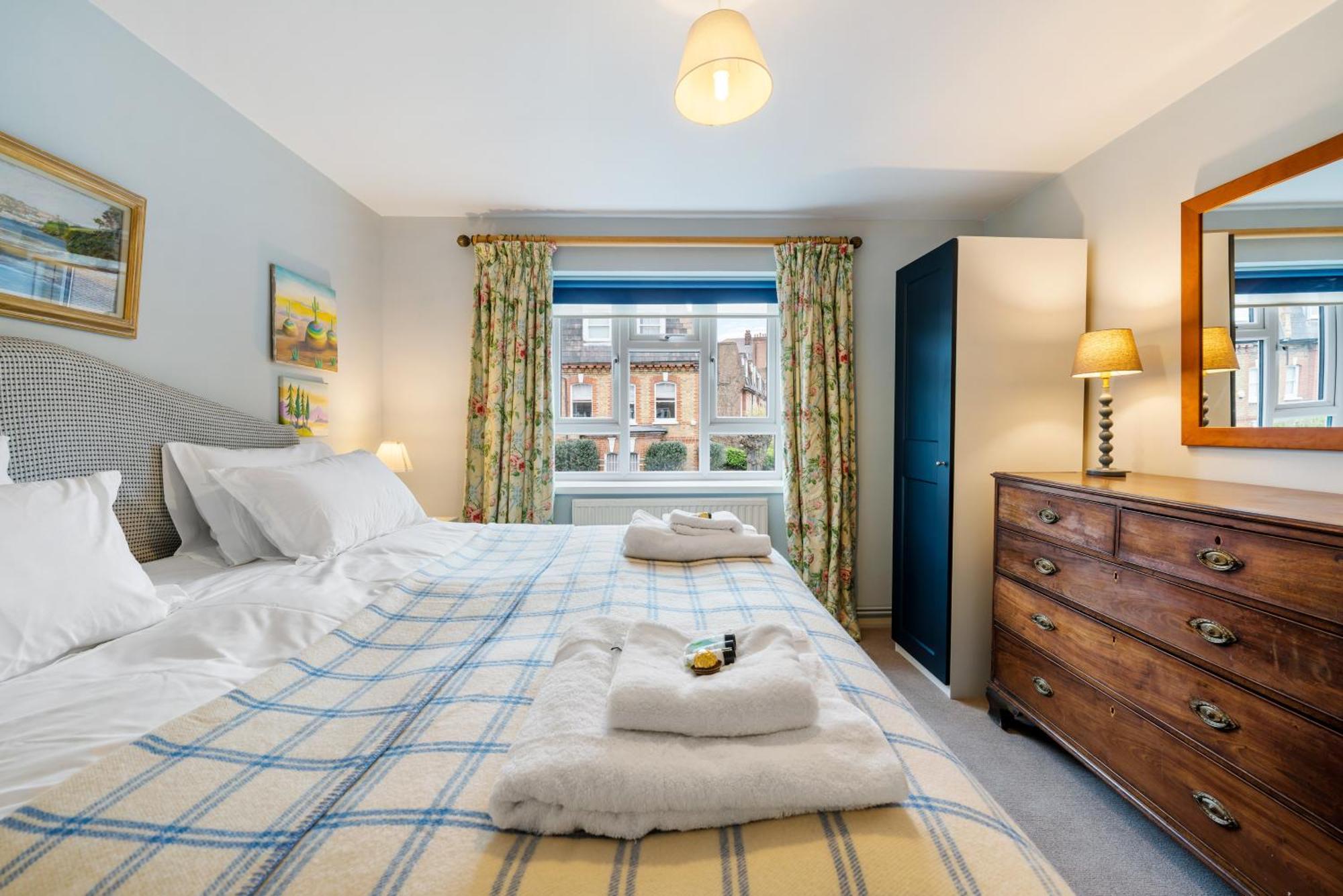 ロンドンBright & Cosy Gem ~ Battersea Park View ~ King Bedアパートメント エクステリア 写真