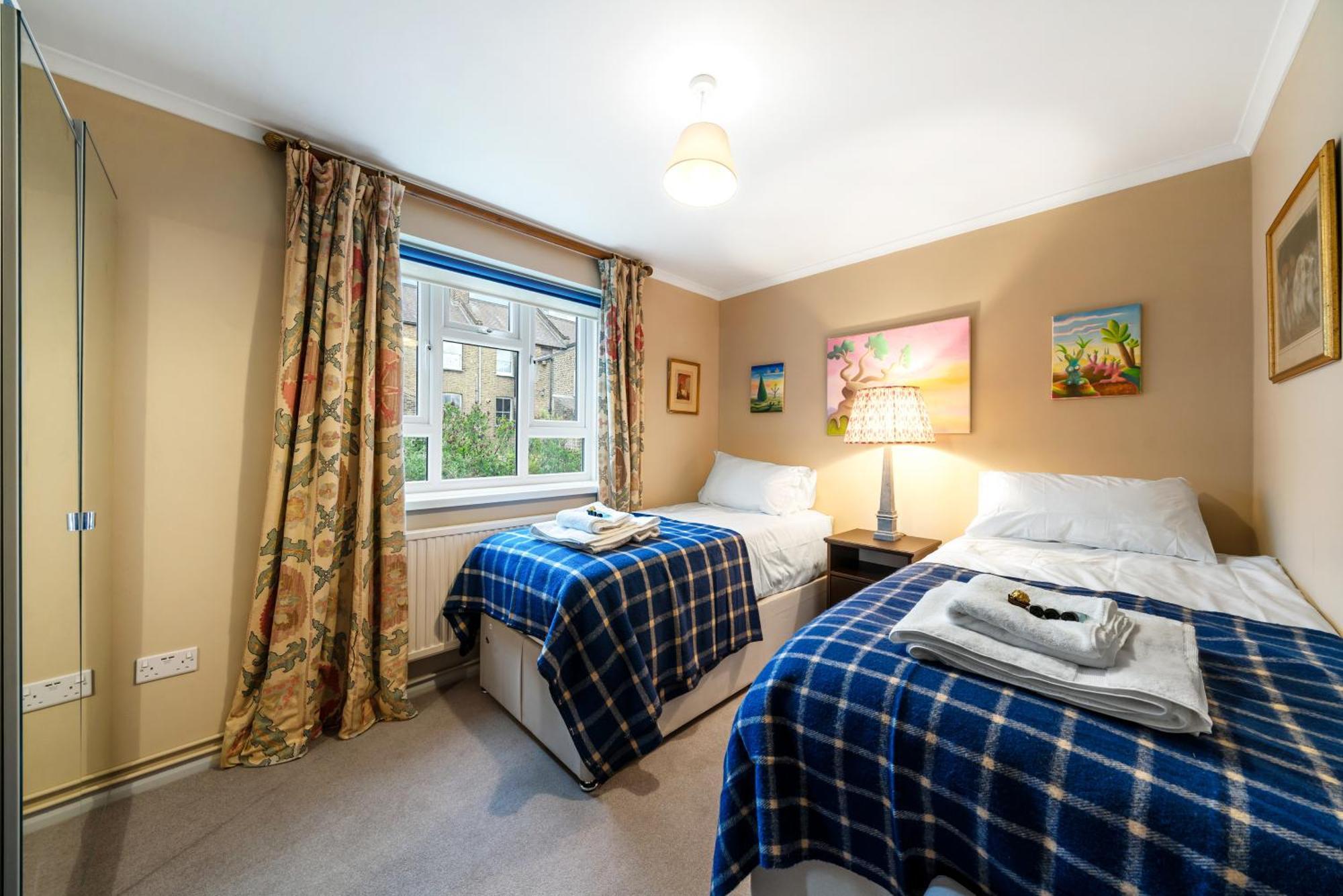 ロンドンBright & Cosy Gem ~ Battersea Park View ~ King Bedアパートメント エクステリア 写真