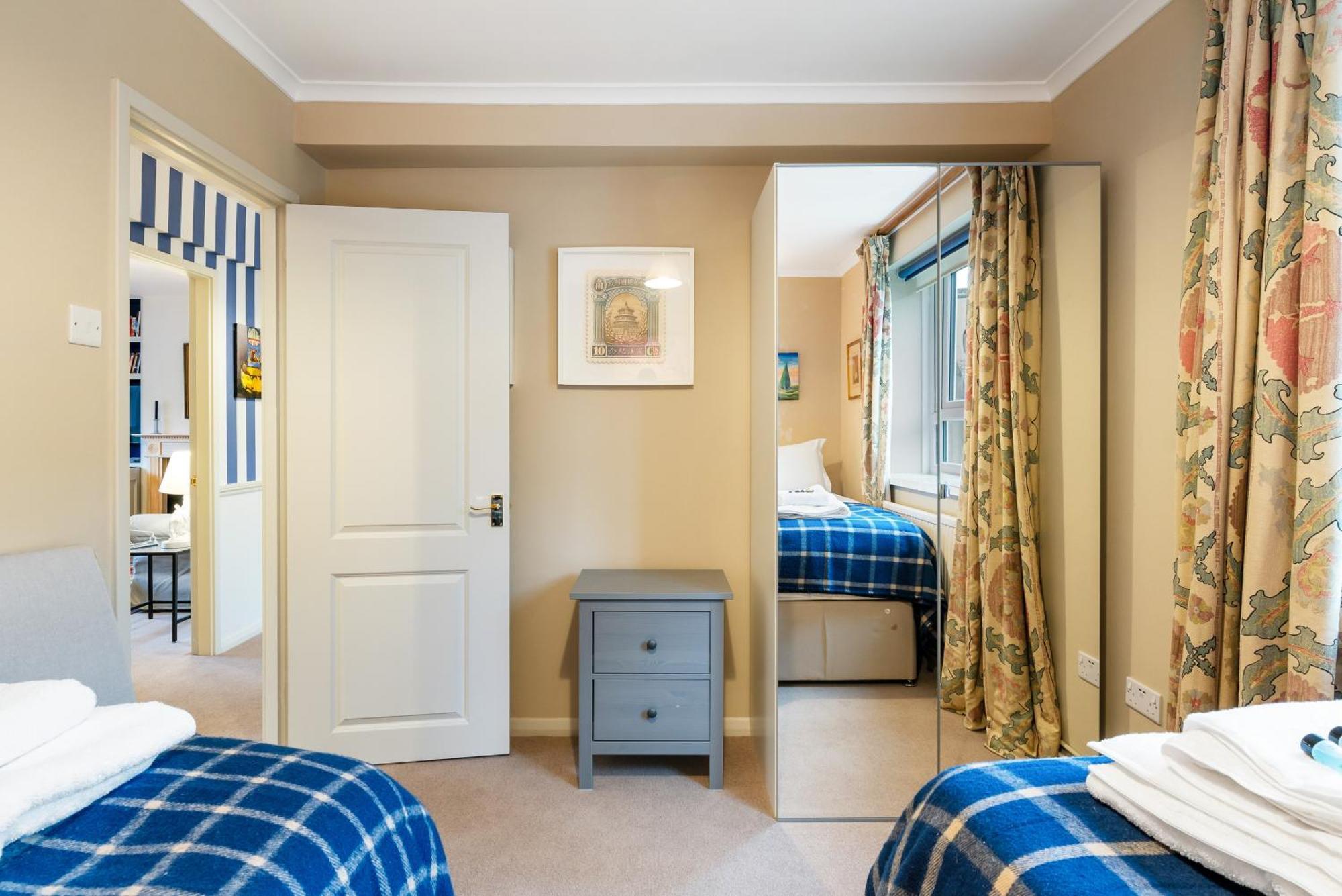 ロンドンBright & Cosy Gem ~ Battersea Park View ~ King Bedアパートメント エクステリア 写真