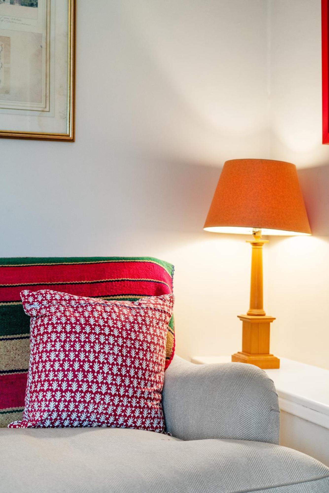 ロンドンBright & Cosy Gem ~ Battersea Park View ~ King Bedアパートメント エクステリア 写真